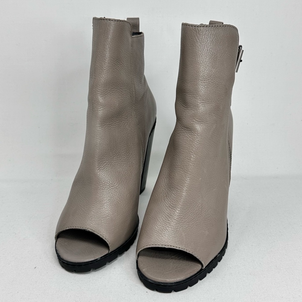 Kelsi Dagger Brooklyn KDB Lakeside Womwns High Heeled Zip Boot, Peep Toe